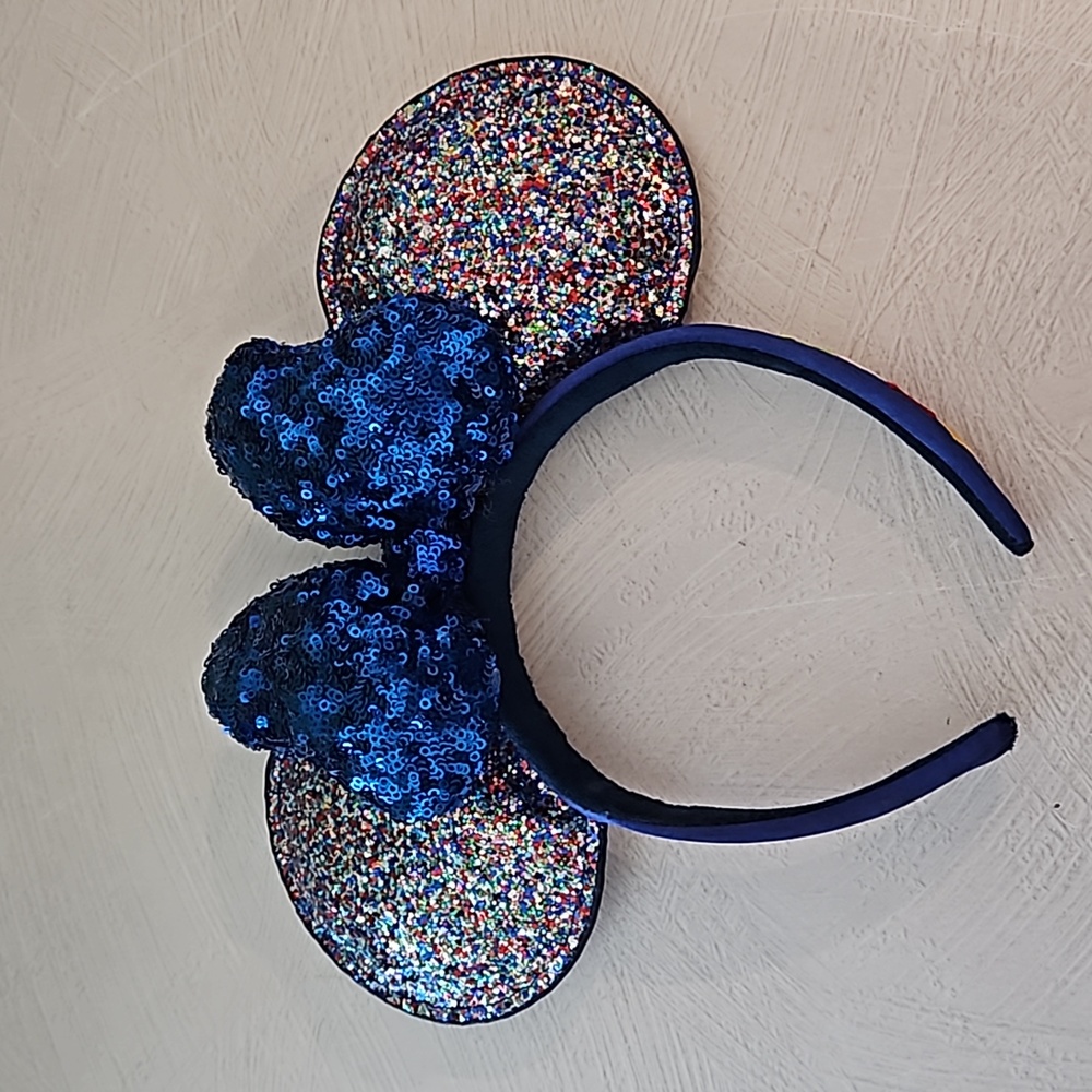 Disney Parks Commemorative 2020 Mouse Ears glitter sequins souvenir EUC WDW - Picture 5 of 7
